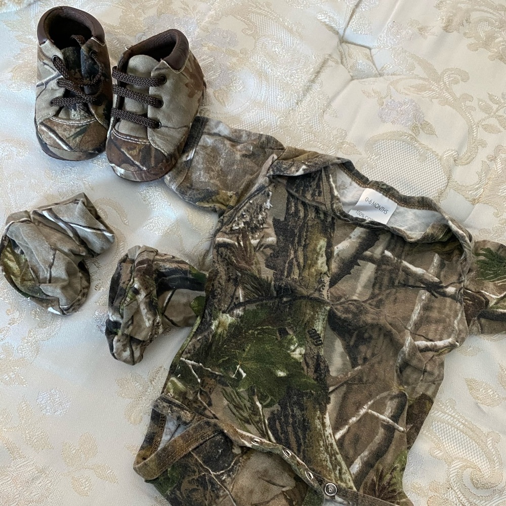Camouflage baby set